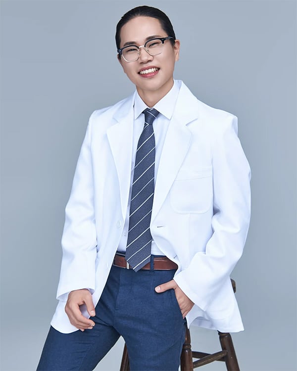 Orthodontist Dr. Douglas Kim at Smile Story Orthodontics in Closter, NJ